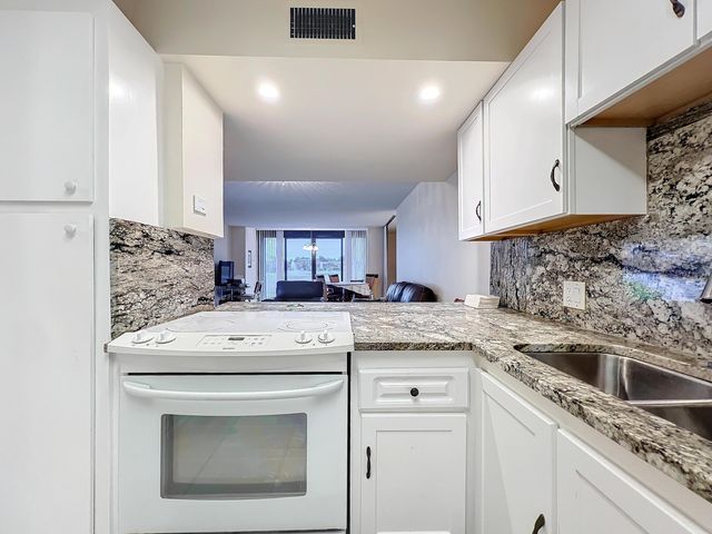 4545 Luxemburg Court 103, Lake Worth, FL 33467