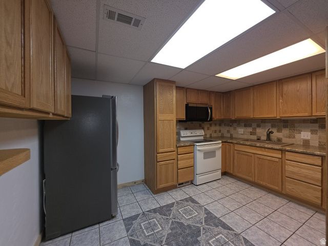 9495 S LOCH AWE DR, South Jordan, UT 84009