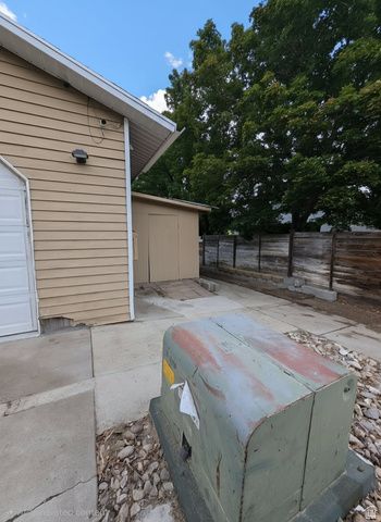 9495 S LOCH AWE DR, South Jordan, UT 84009