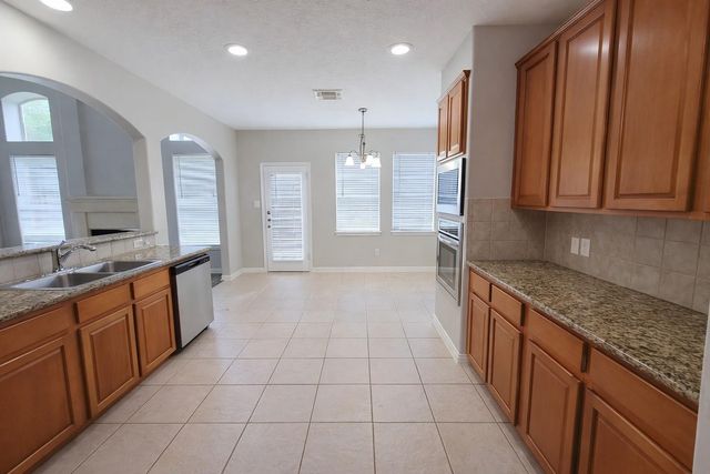 1995 Kingston Cv, League City, TX 77573