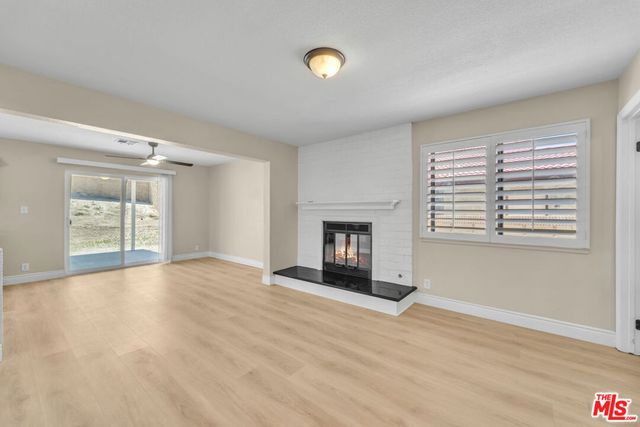2232 Thomas Avenue, Palmdale, CA 93550