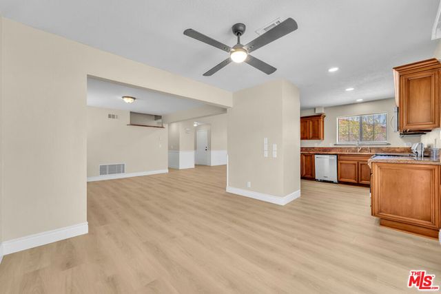 2232 Thomas Avenue, Palmdale, CA 93550