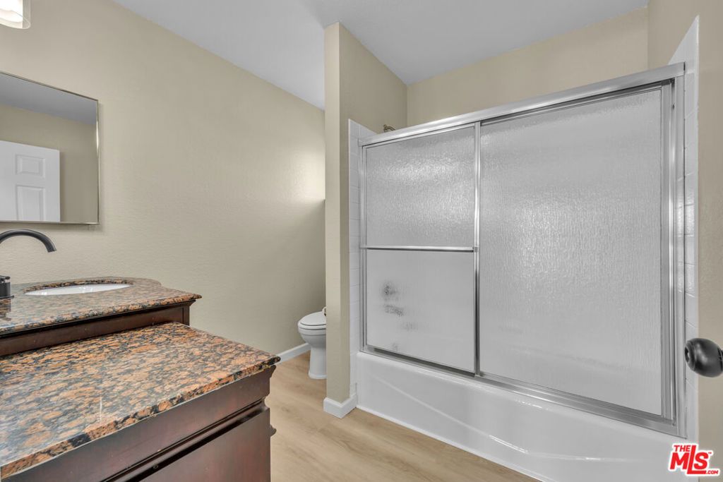 Image 13 of property listing at 2232 Thomas Avenue, Palmdale, CA 93550