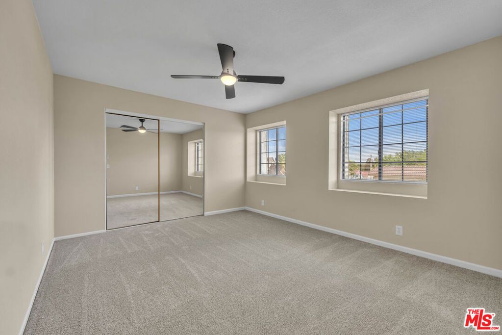 Image 15 of property listing at 2232 Thomas Avenue, Palmdale, CA 93550