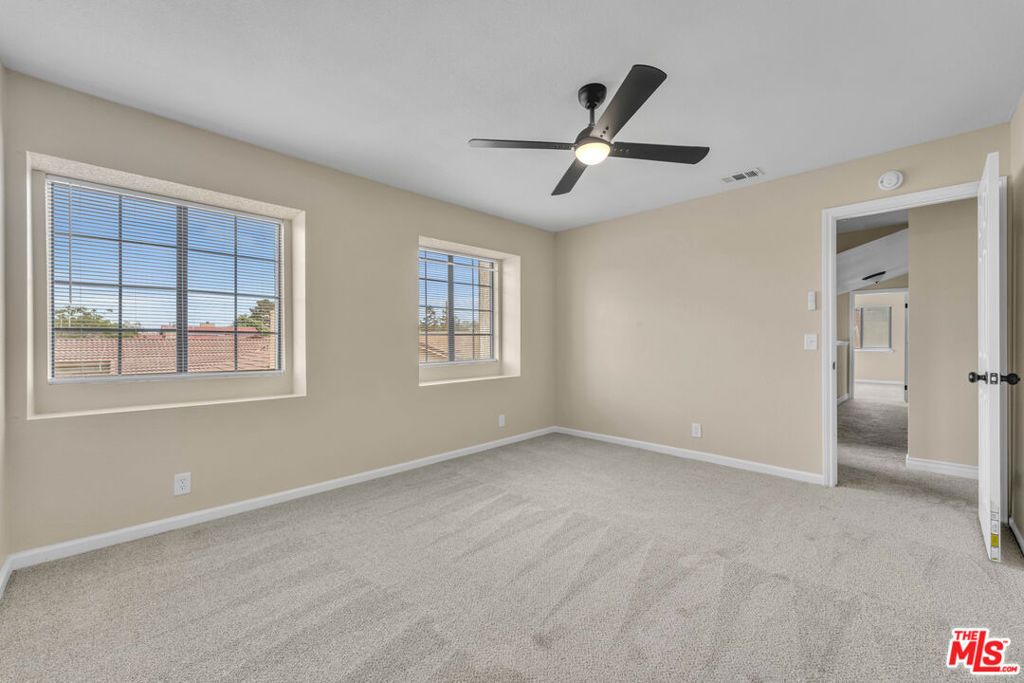 Image 16 of property listing at 2232 Thomas Avenue, Palmdale, CA 93550