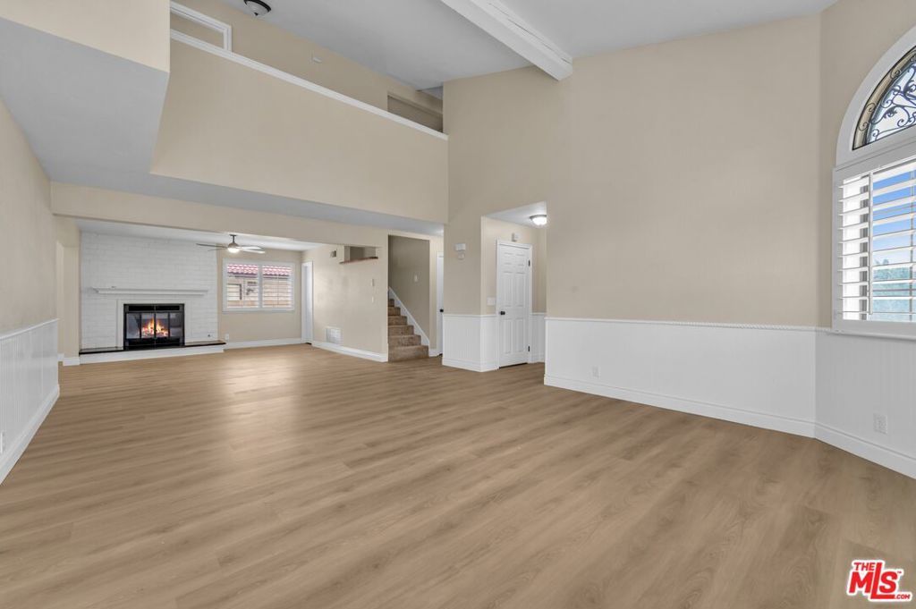 Image 3 of property listing at 2232 Thomas Avenue, Palmdale, CA 93550