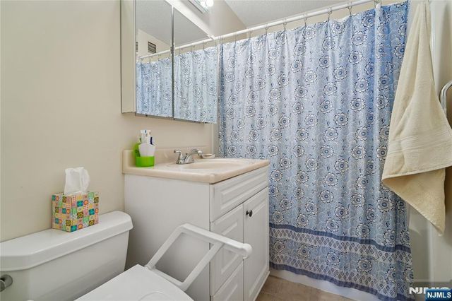 555 North 21M, Fort Lee, NJ 07024