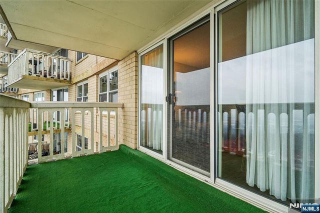 555 North 21M, Fort Lee, NJ 07024