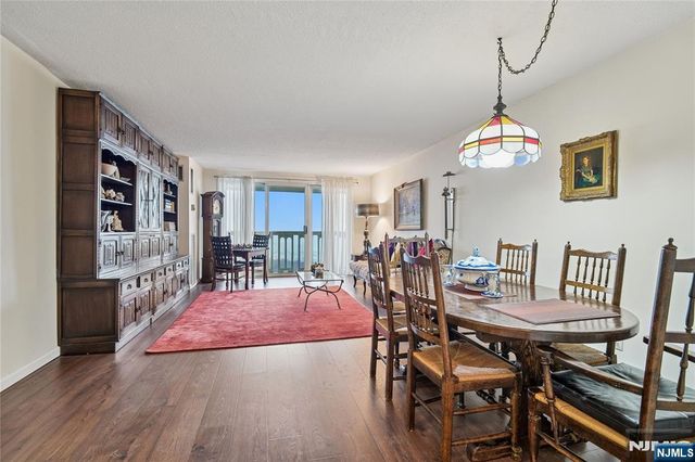 555 North 21M, Fort Lee, NJ 07024