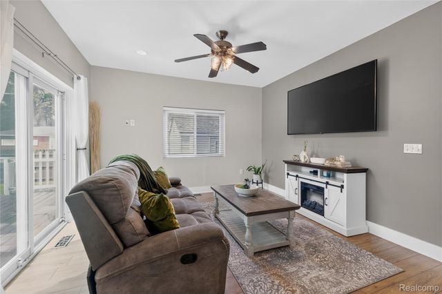24345 Mary Street, Taylor, MI 48180