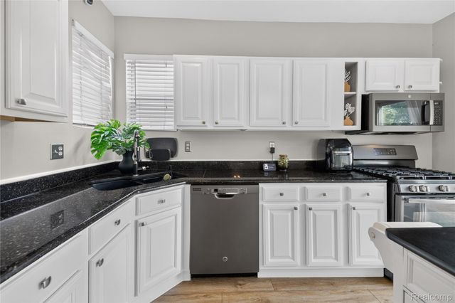24345 Mary Street, Taylor, MI 48180