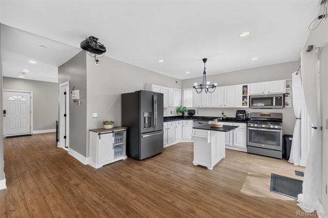 24345 Mary Street, Taylor, MI 48180