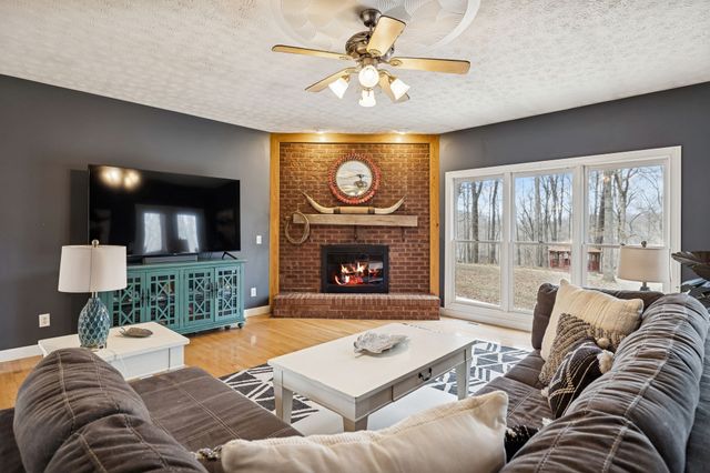 358 Andrew Jackson Blvd, Dowelltown, TN 37059