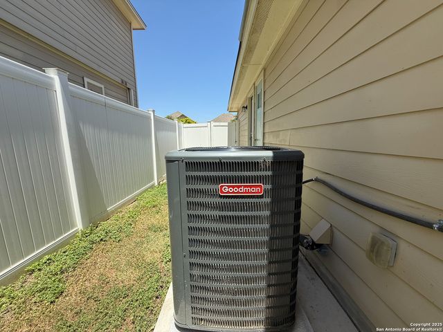 1407 Durango, San Antonio, TX 78245