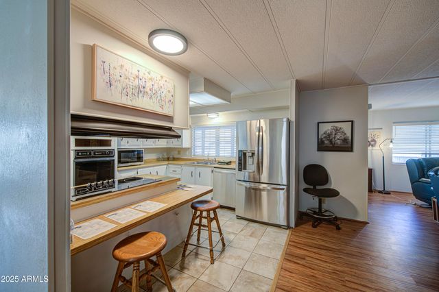 2259 N NICKLAUS Drive N, Mesa, AZ 85215