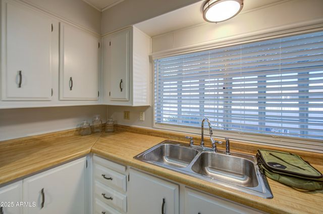 2259 N NICKLAUS Drive N, Mesa, AZ 85215