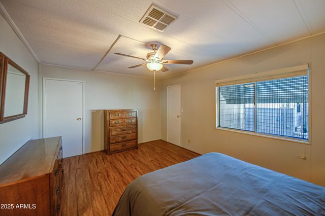 2259 N NICKLAUS Drive N, Mesa, AZ 85215