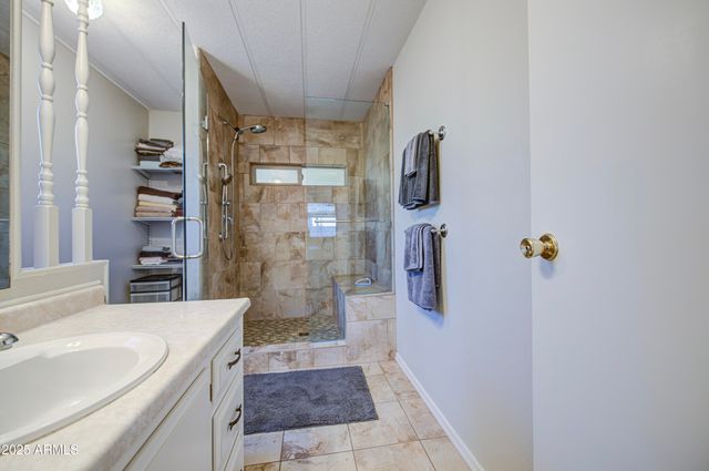 2259 N NICKLAUS Drive N, Mesa, AZ 85215