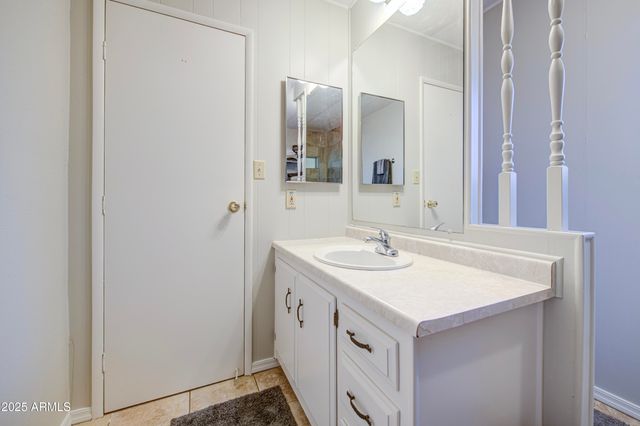 2259 N NICKLAUS Drive N, Mesa, AZ 85215