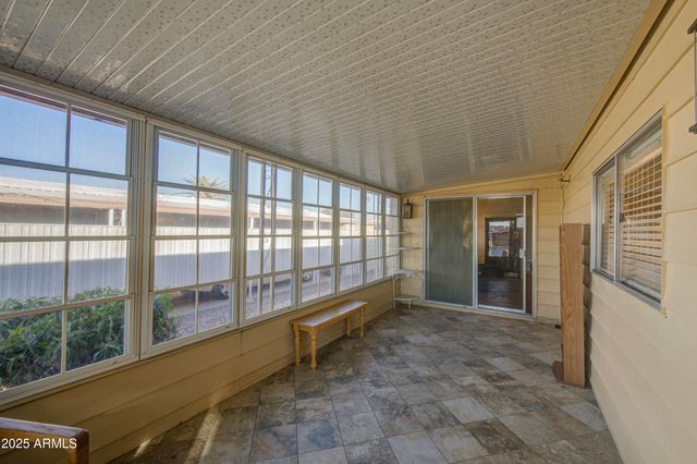 2259 N NICKLAUS Drive N, Mesa, AZ 85215