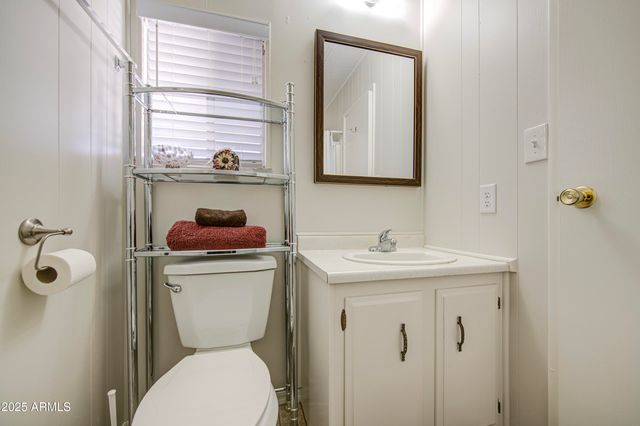 2259 N NICKLAUS Drive N, Mesa, AZ 85215