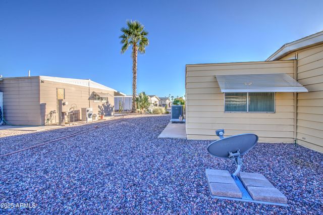 2259 N NICKLAUS Drive N, Mesa, AZ 85215