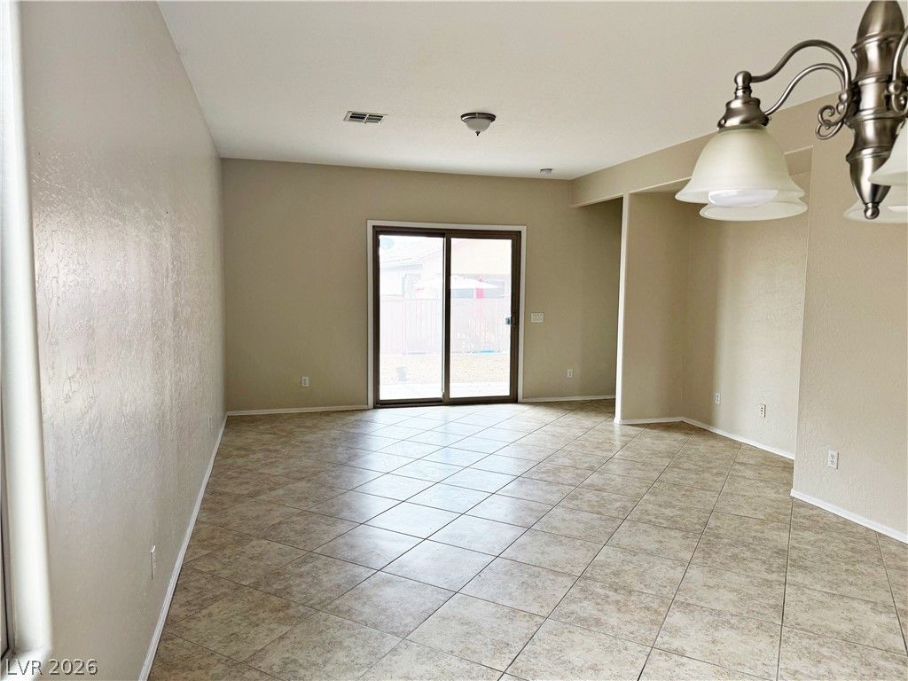 6101 Saddle Horse Avenue, Las Vegas, NV 89122 — photo 5