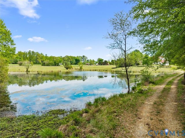 2625 Old Tavern Rd, Powhatan, VA 23139