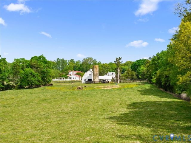 2625 Old Tavern Rd, Powhatan, VA 23139