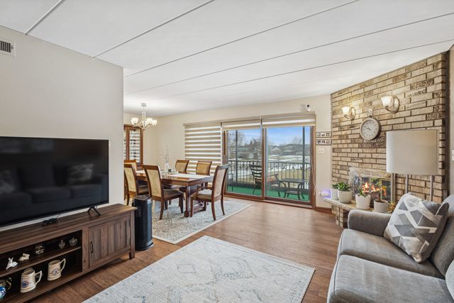 15701 Foxbend Court 1N, Orland Park, IL 60462