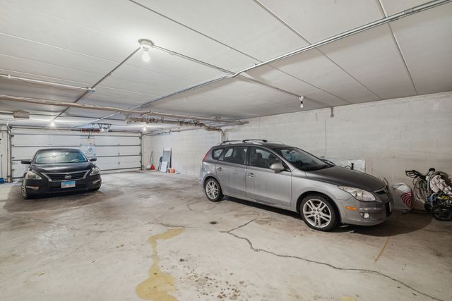 15701 Foxbend Court 1N, Orland Park, IL 60462