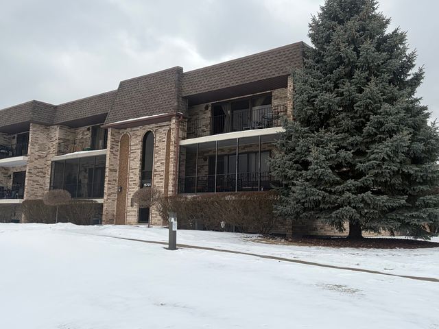 15701 Foxbend Court 1N, Orland Park, IL 60462