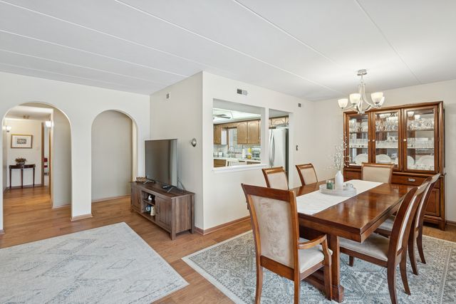 15701 Foxbend Court 1N, Orland Park, IL 60462