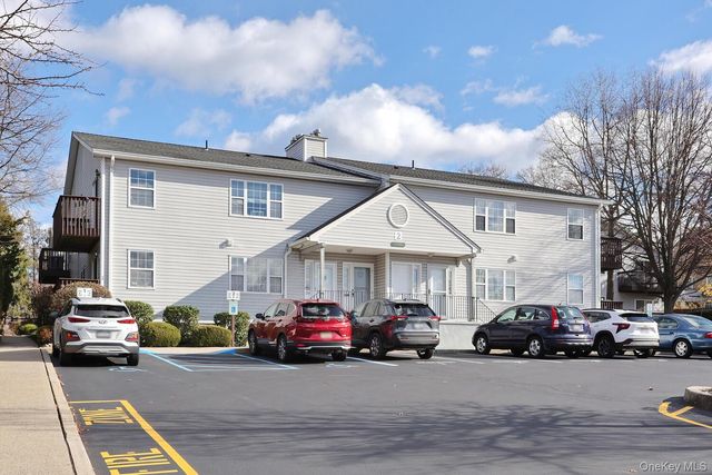 262 E Crooked Hill Road, Pearl River, NY 10965