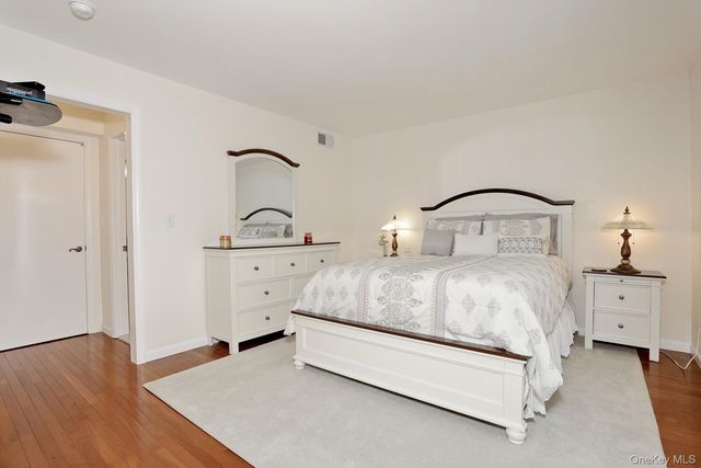 262 E Crooked Hill Road, Pearl River, NY 10965