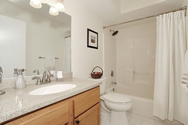 262 E Crooked Hill Road, Pearl River, NY 10965