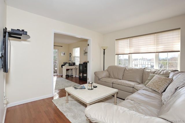 262 E Crooked Hill Road, Pearl River, NY 10965