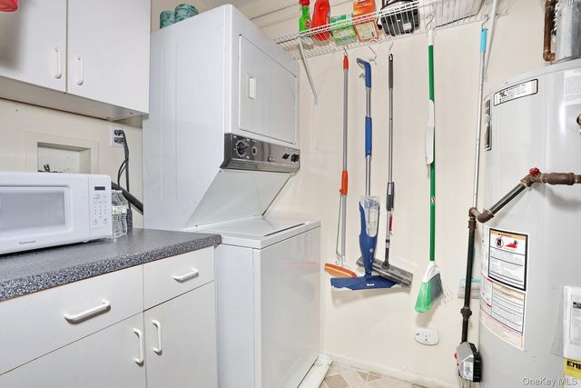 262 E Crooked Hill Road, Pearl River, NY 10965