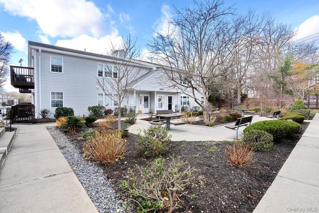 262 E Crooked Hill Road, Pearl River, NY 10965