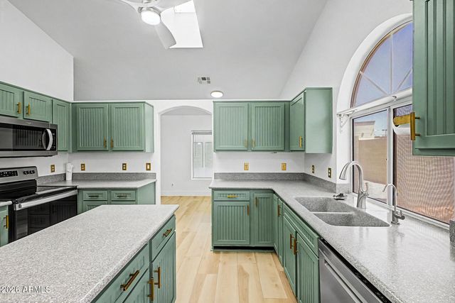 2258 E SANTA CRUZ Drive, Gilbert, AZ 85234