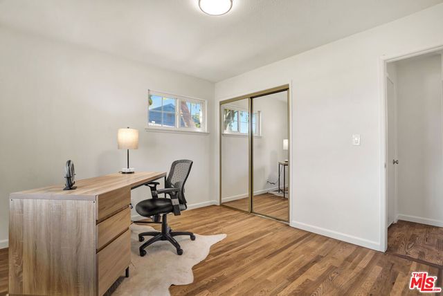 6525 Lubao Avenue, Woodland Hills, CA 91367