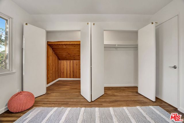 6525 Lubao Avenue, Woodland Hills, CA 91367