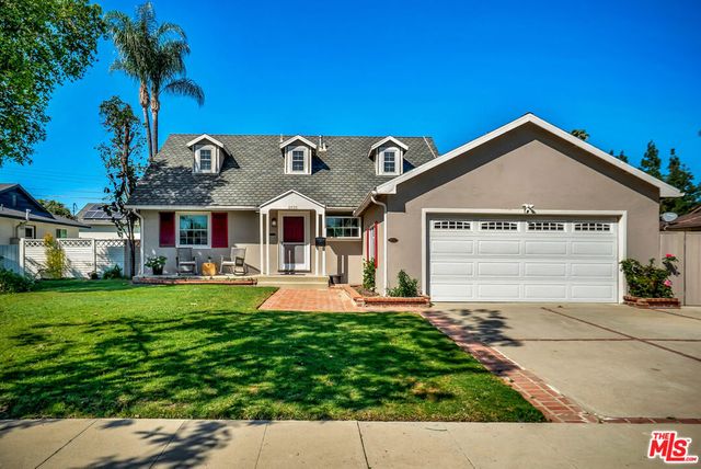 6525 Lubao Avenue, Woodland Hills, CA 91367