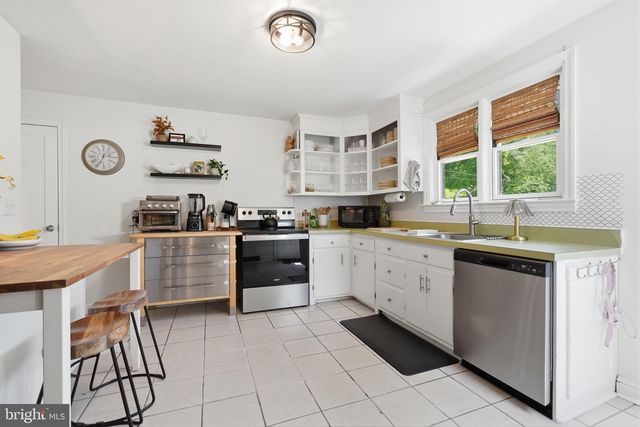 239 SWEDELAND RD, King Of Prussia, PA 19406
