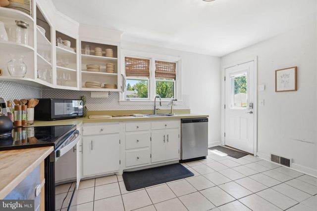 239 SWEDELAND RD, King Of Prussia, PA 19406