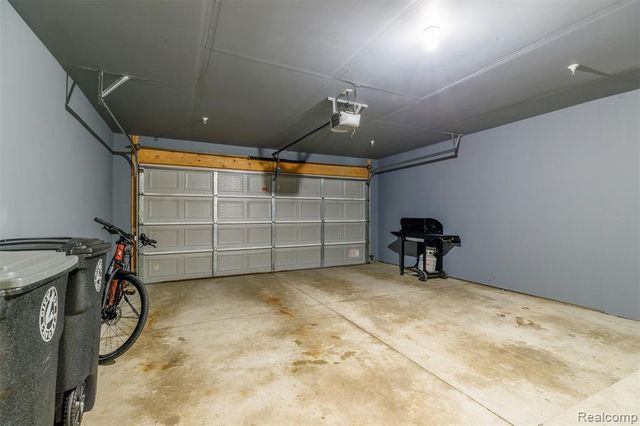 29675 Nottingham Circle, Livonia, MI 48152