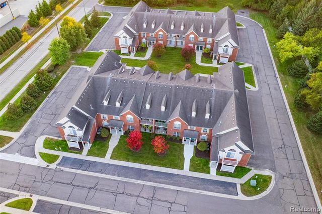 29675 Nottingham Circle, Livonia, MI 48152