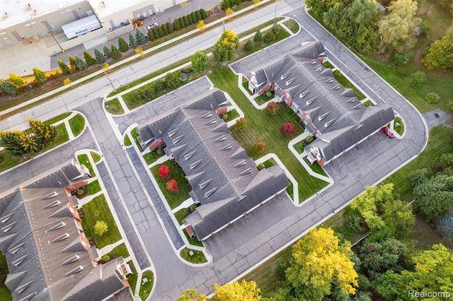 29675 Nottingham Circle, Livonia, MI 48152