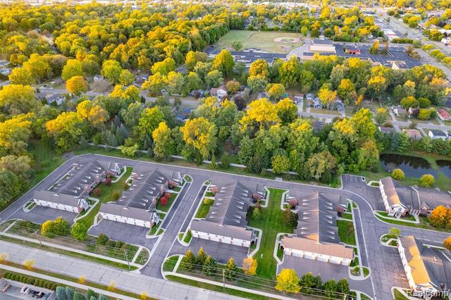 29675 Nottingham Circle, Livonia, MI 48152