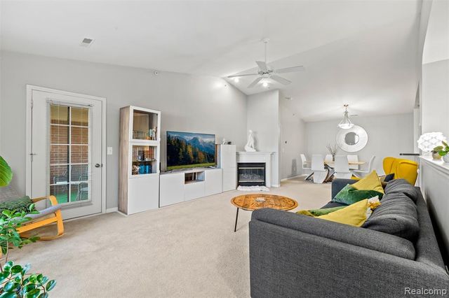 29675 Nottingham Circle, Livonia, MI 48152